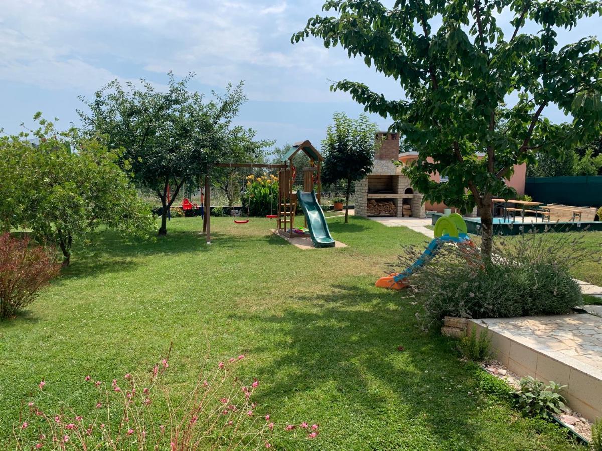 Apartments Rosa Umag Exterior photo
