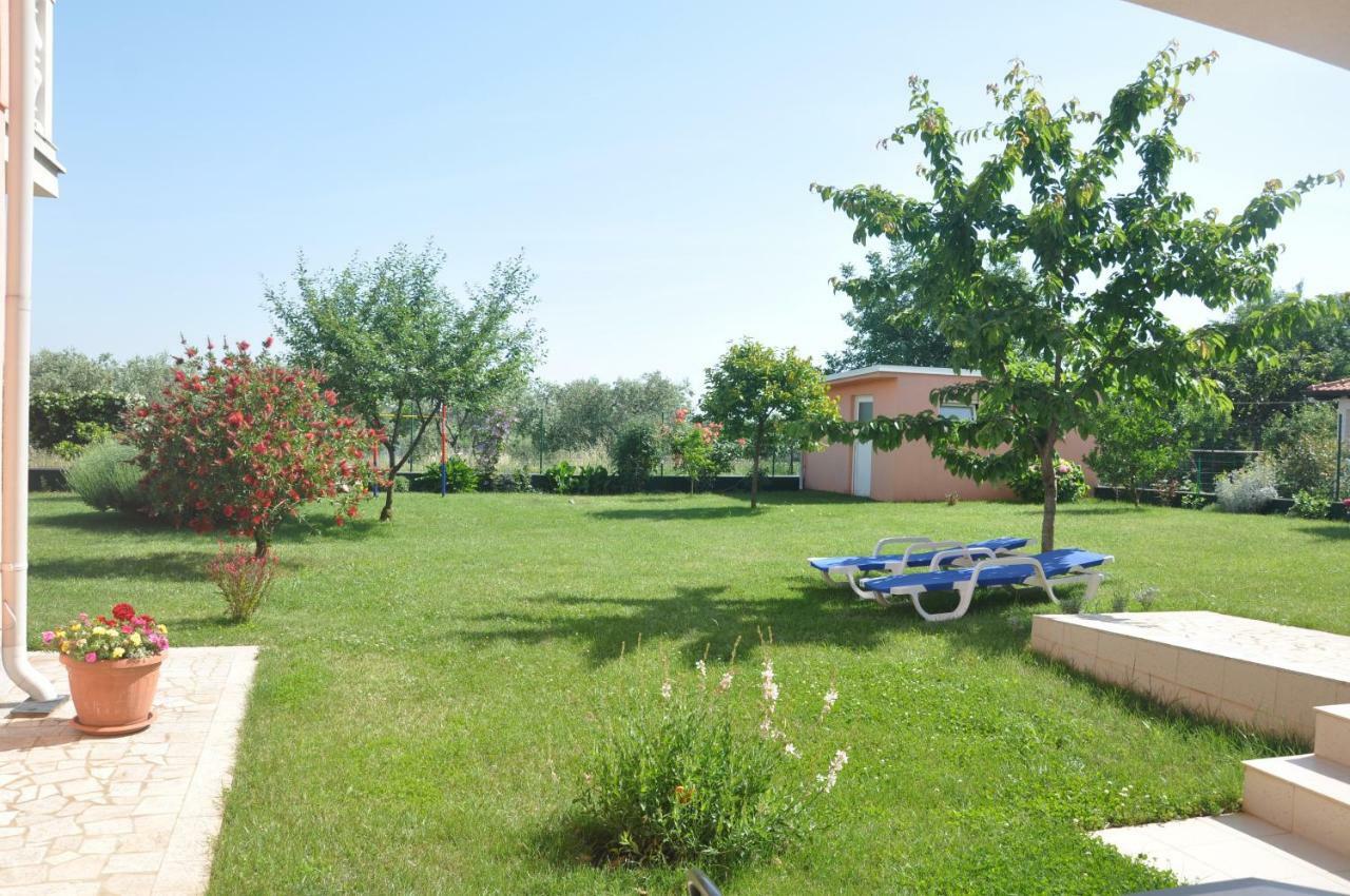 Apartments Rosa Umag Exterior photo